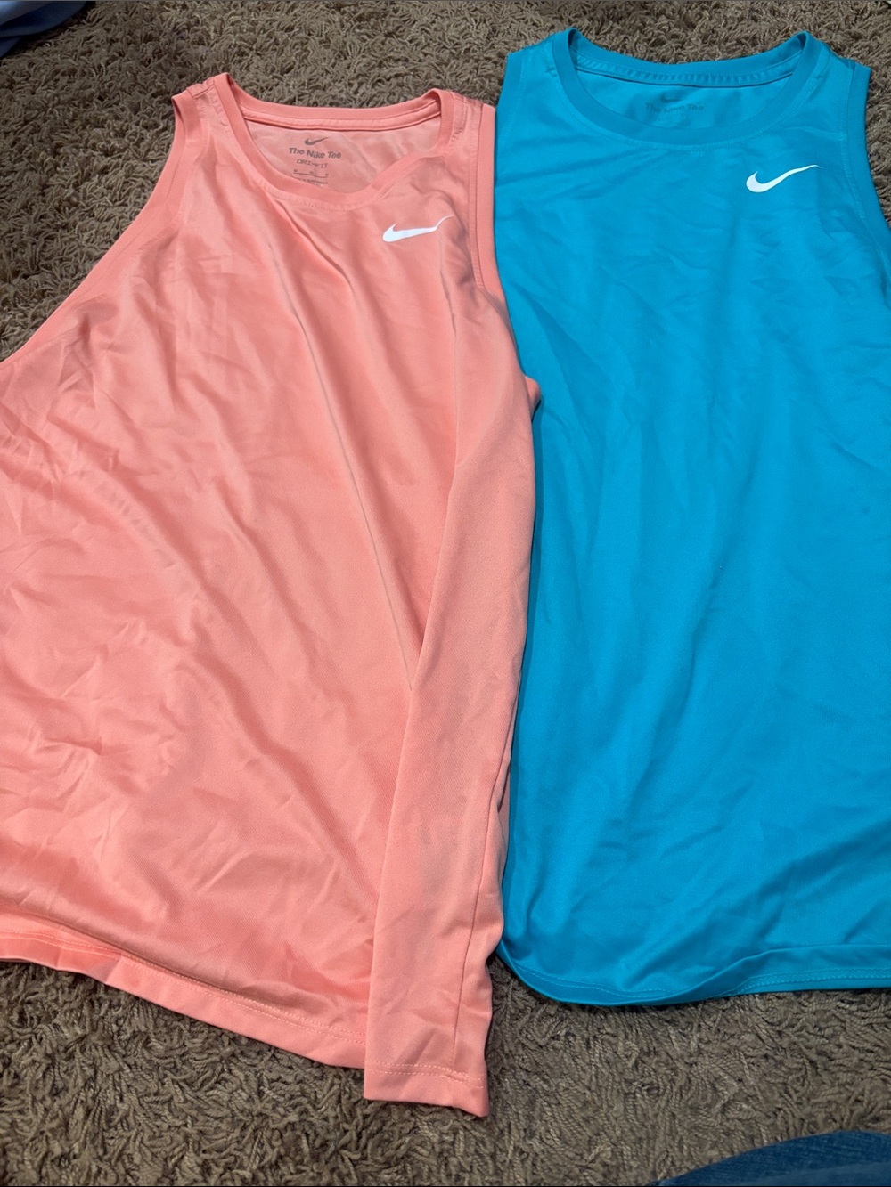 Nike Women’s Sleeveless Tank Top in Coral and Teal